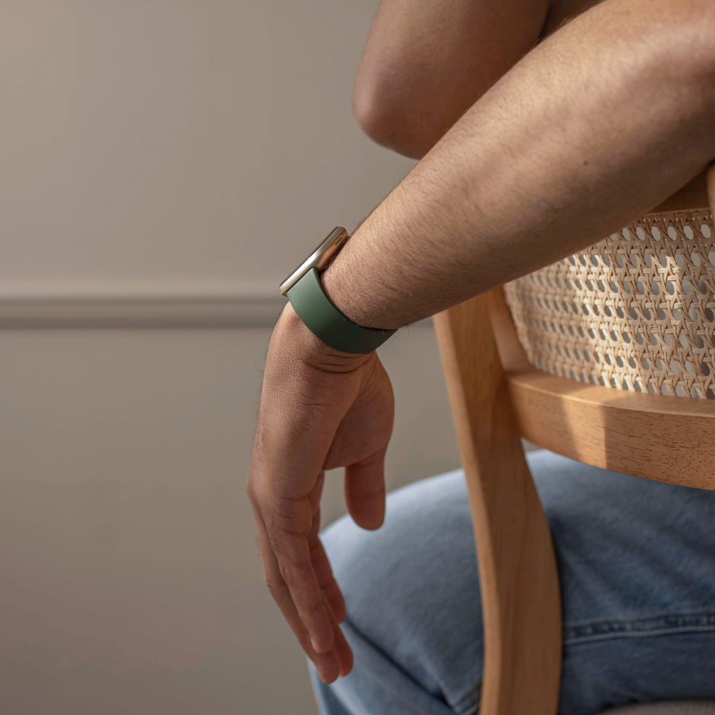 Fitbit Versa 3 szilikon szíj klasszikus sötétzöldben
