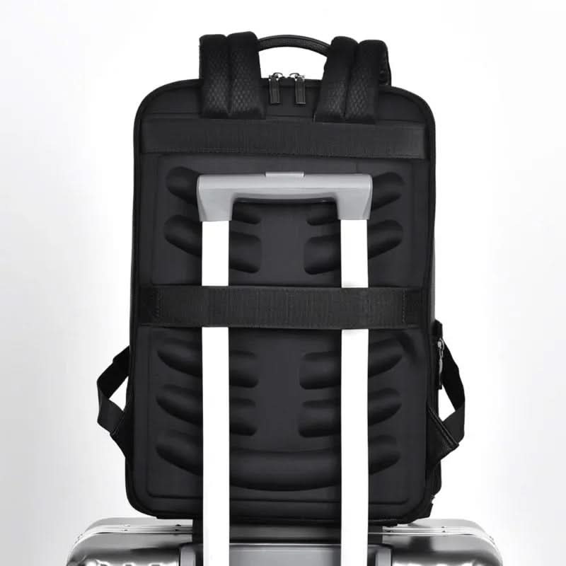 Elegáns bőr hátizsák USB-porttal 15,6 hüvelykes laptophoz, uniszex