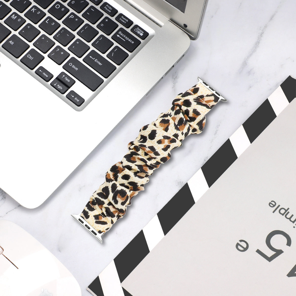 Apple Watch Scrunchie szíj leopárdmintás kiegészítő