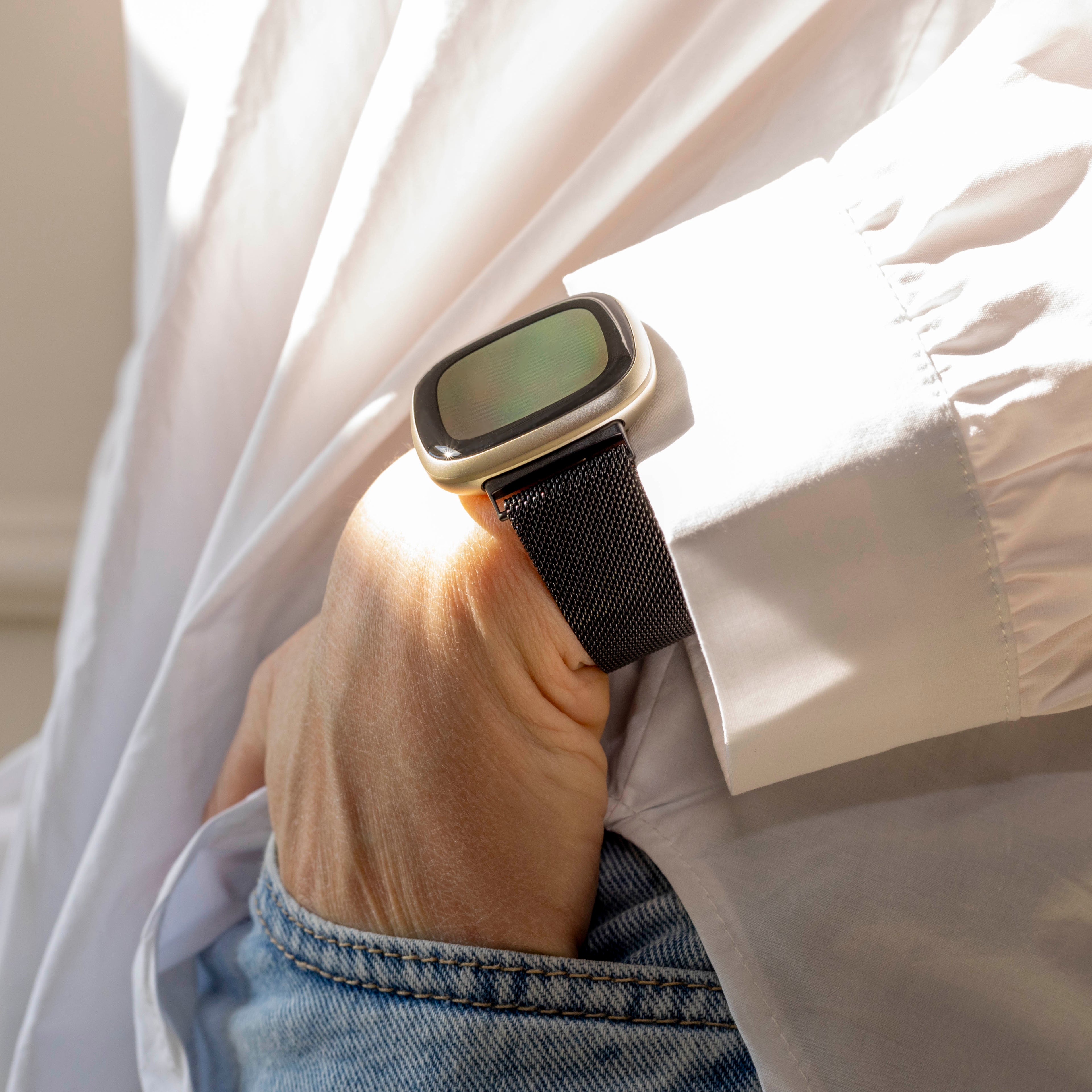 Fitbit Versa 4 Milanese Fém Szíj Fekete Színben Versa 4-hez