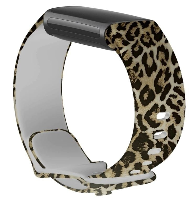 Fitbit Charge 6 szíj szerencsés leopárdmintás dizájnnal