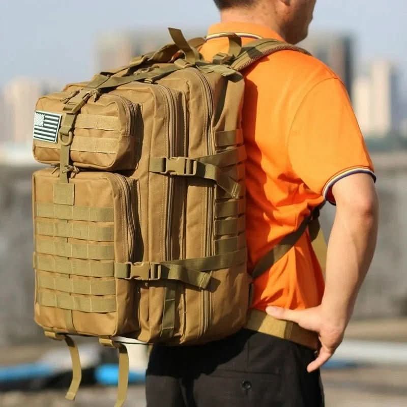 トレイルガード 50L 防水タクティカルバックパック 旅行者とアウトドア探検家向け