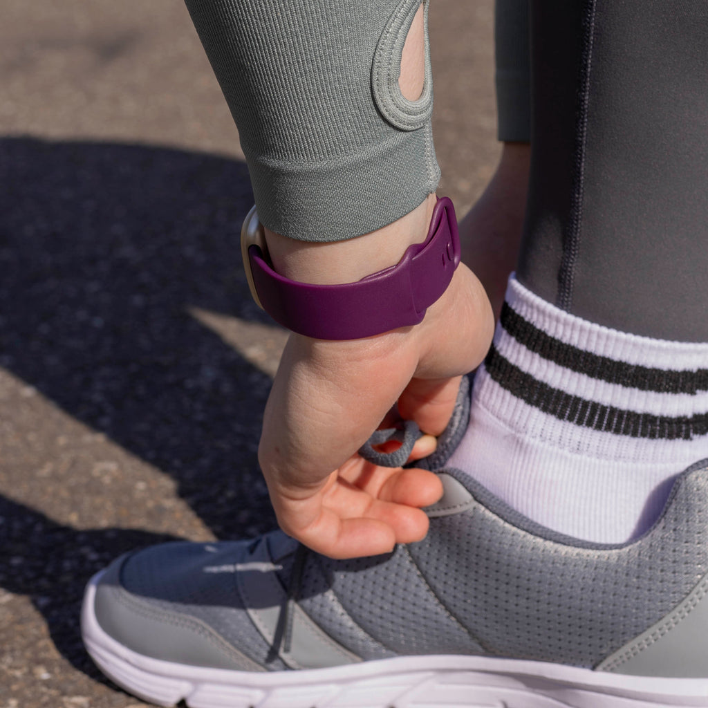 Fitbit Versa 3 klasszikus szilikon szíj mélylila színben