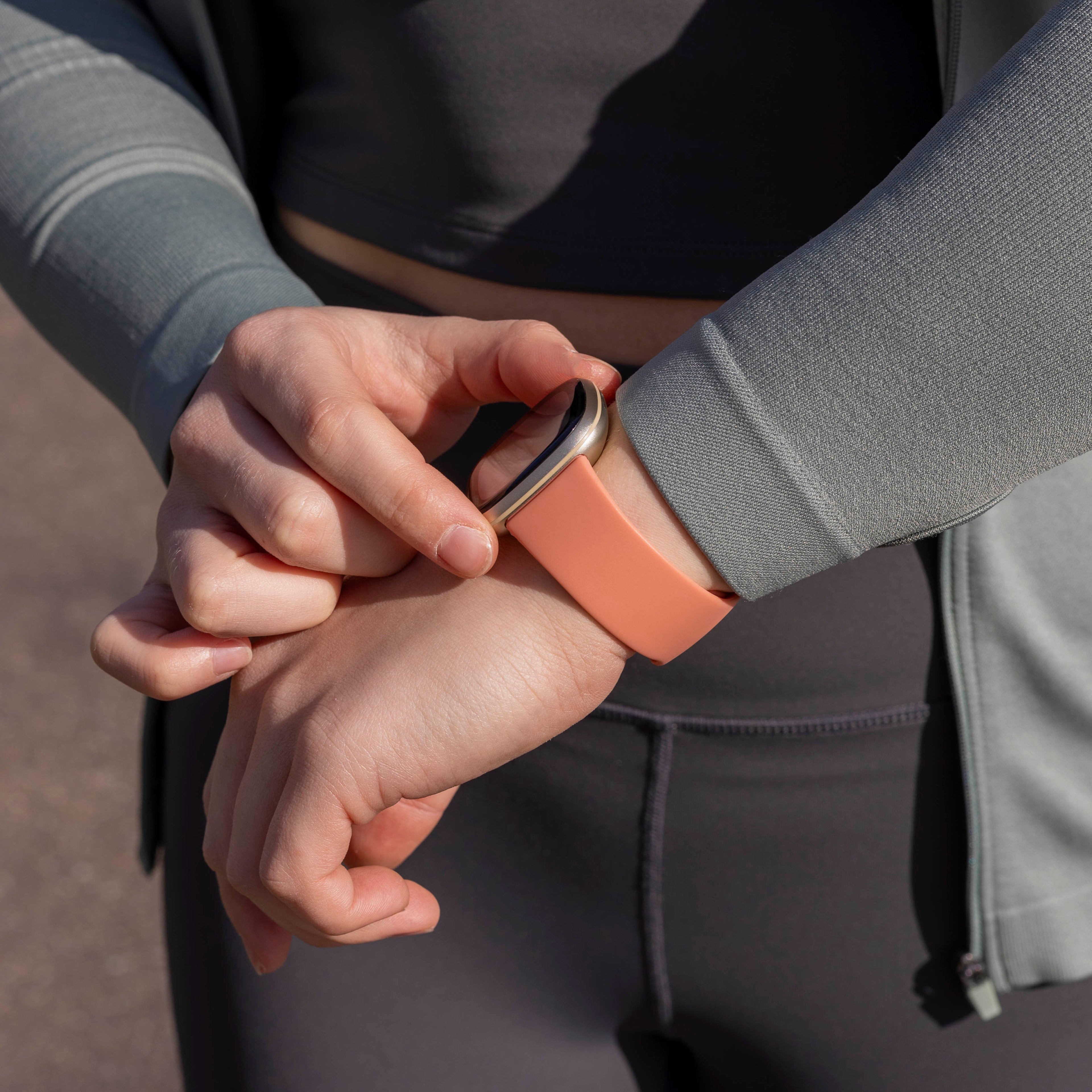 Fitbit Versa 3 klasszikus rózsaszín szilikon szíj csere