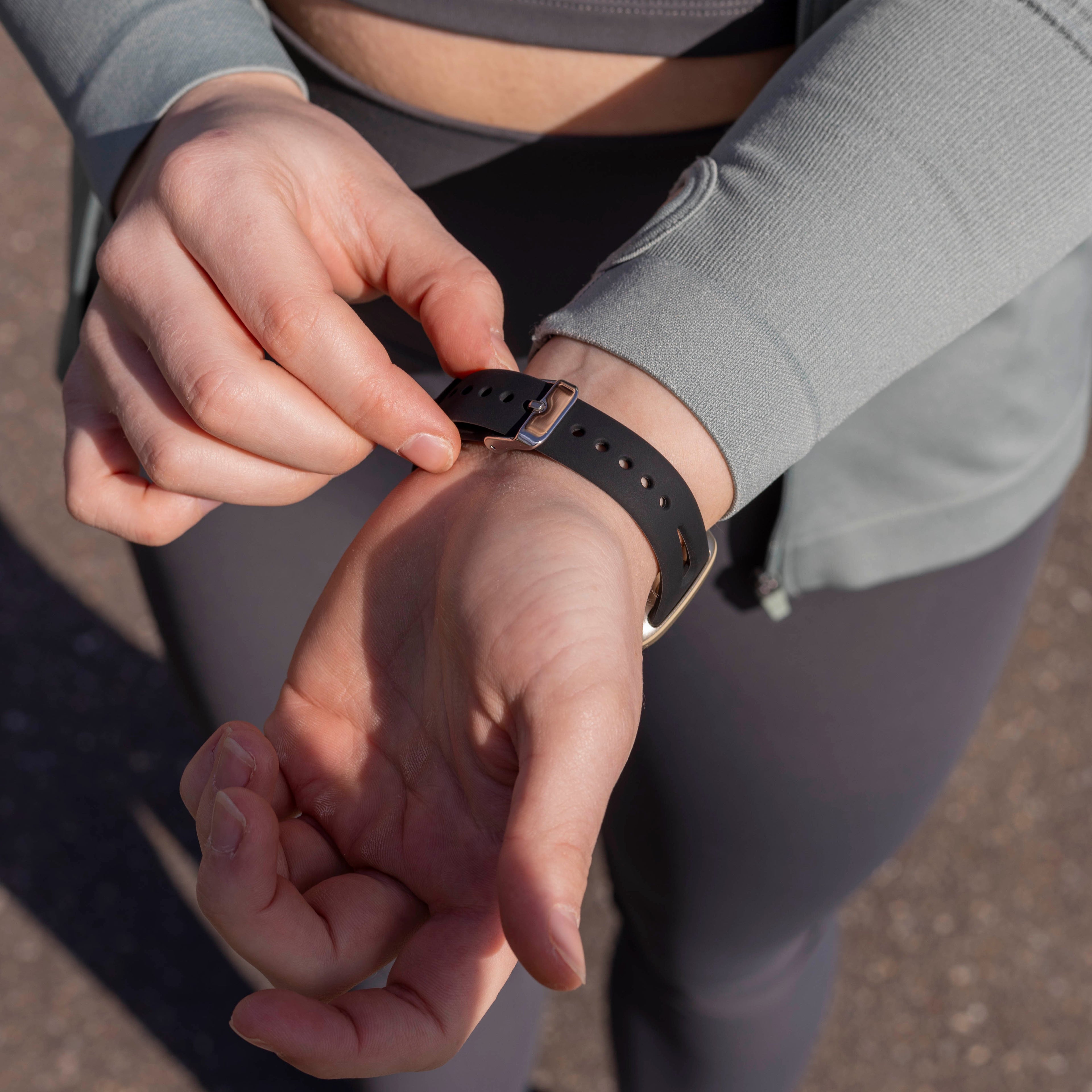 Fitbit Versa 4 Luxus prémium szilikon szíj fekete