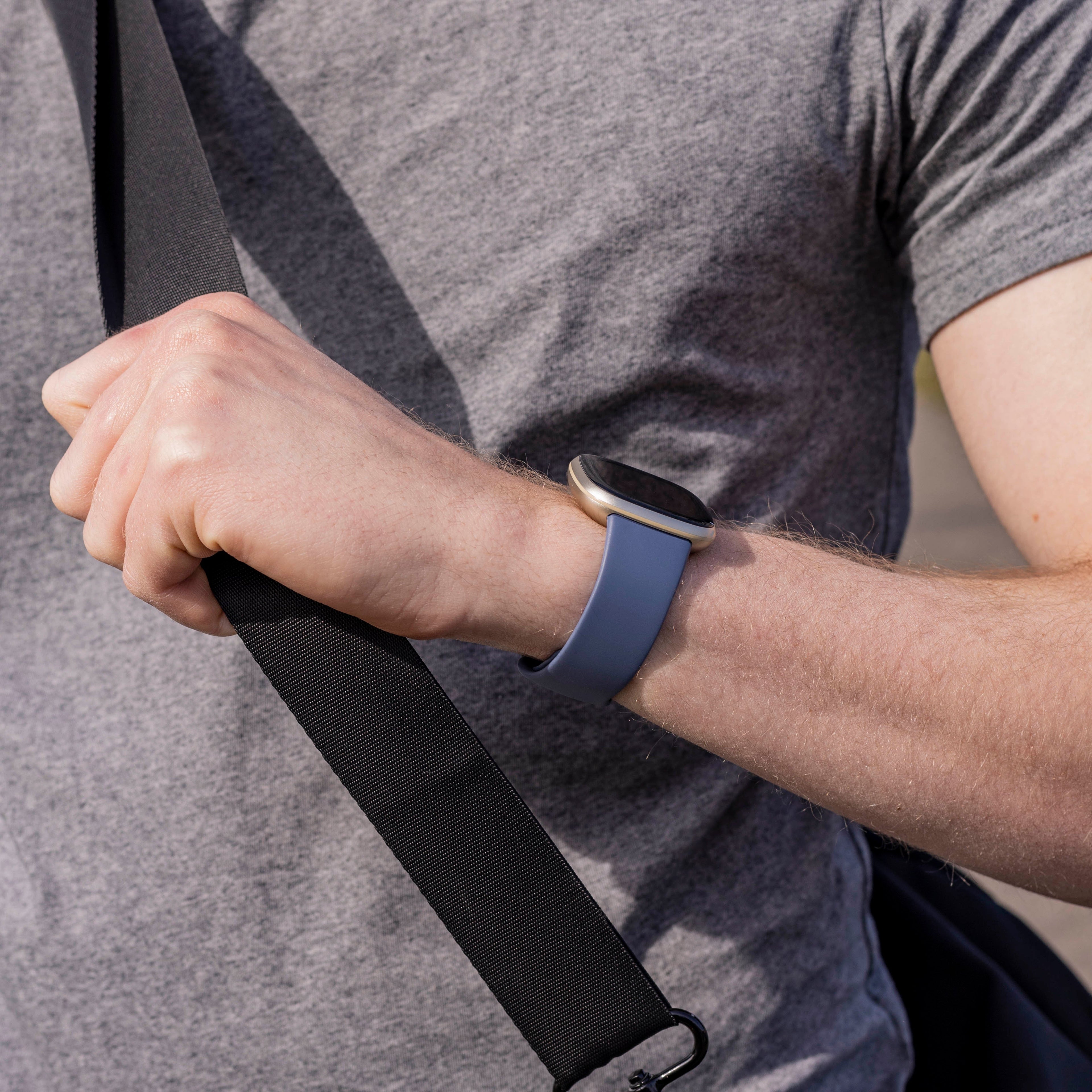 Klasszikus szilikon szíj Fitbit Versa 3-hoz, szürke-kék