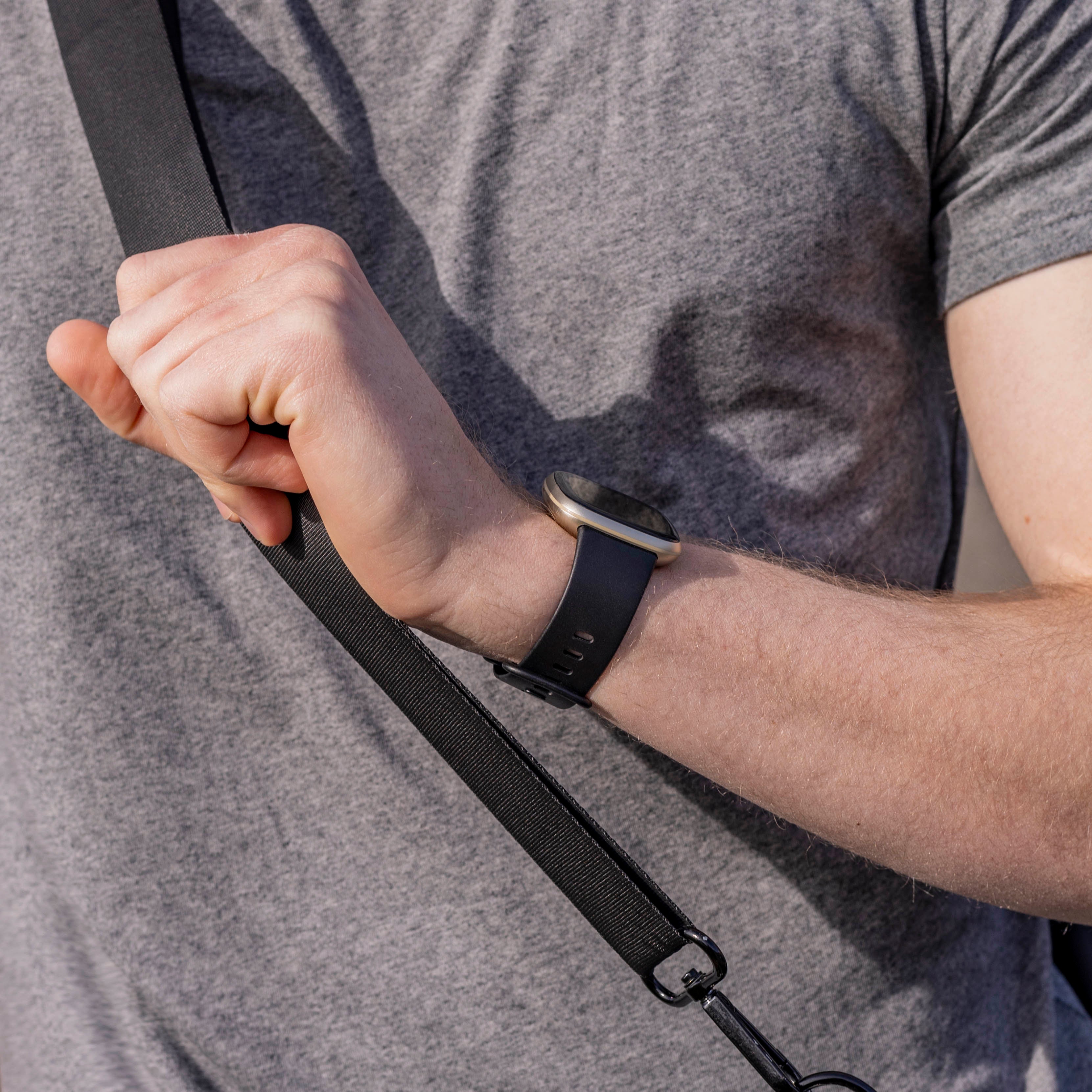 Fitbit Versa 4 Classic fekete szilikon cserepánt