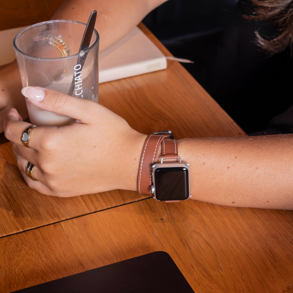Apple Watch bőrszíj dupla körben, gazdag barna színben