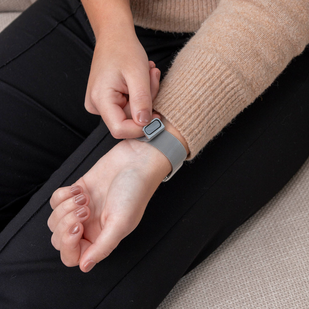 Fitbit Inspire 3 Milanese szíj Ezüst kivitelű kiadás