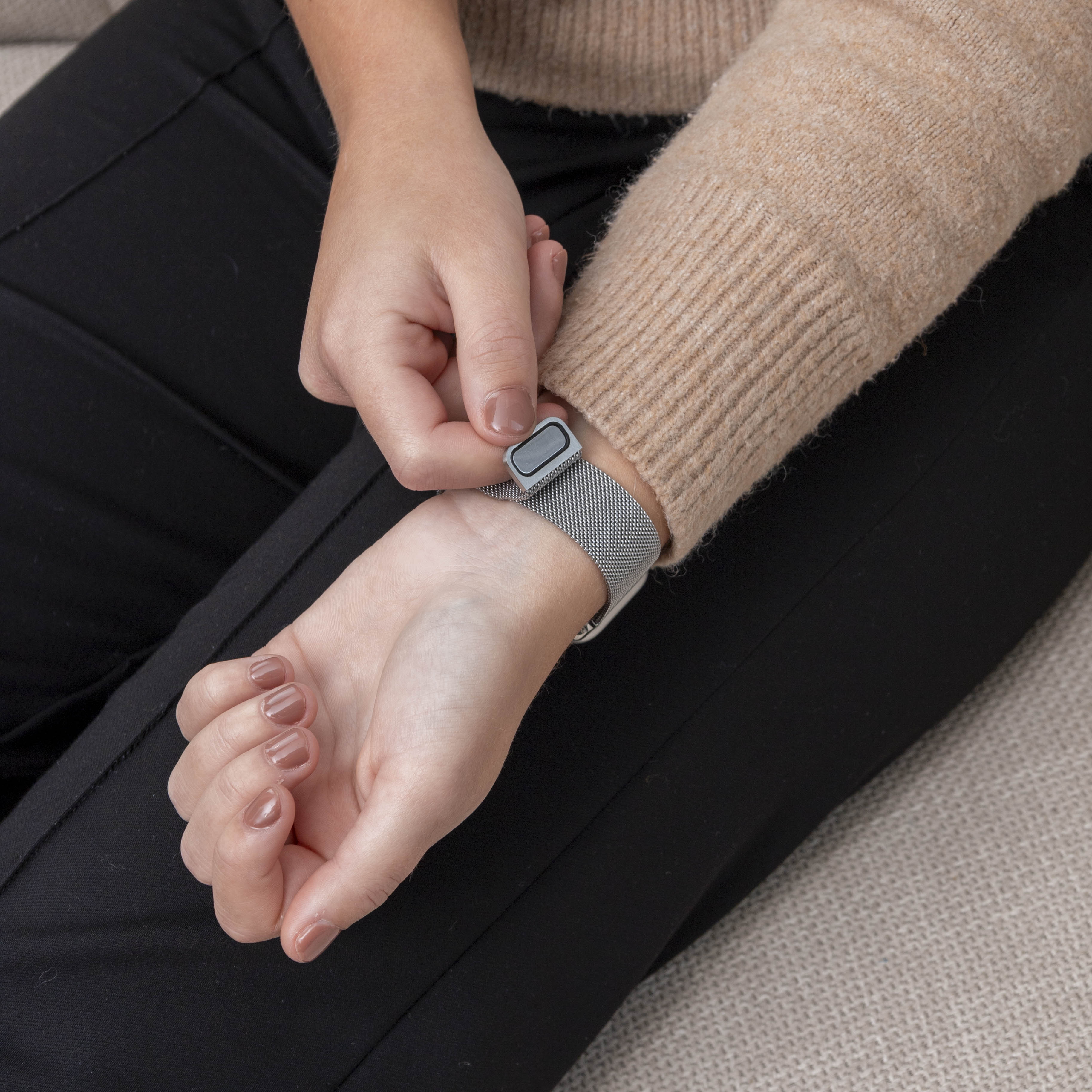 Fitbit Inspire 3 Milanese szíj Ezüst kivitelű kiadás