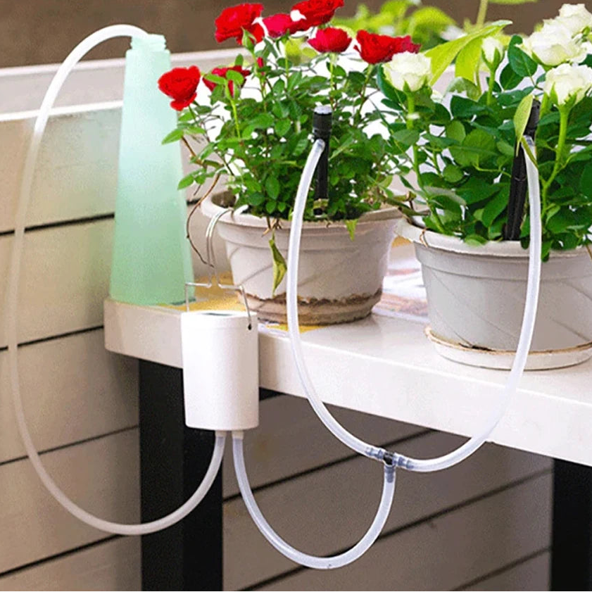 LumaGrow 家庭用観葉植物のスマート給水システム