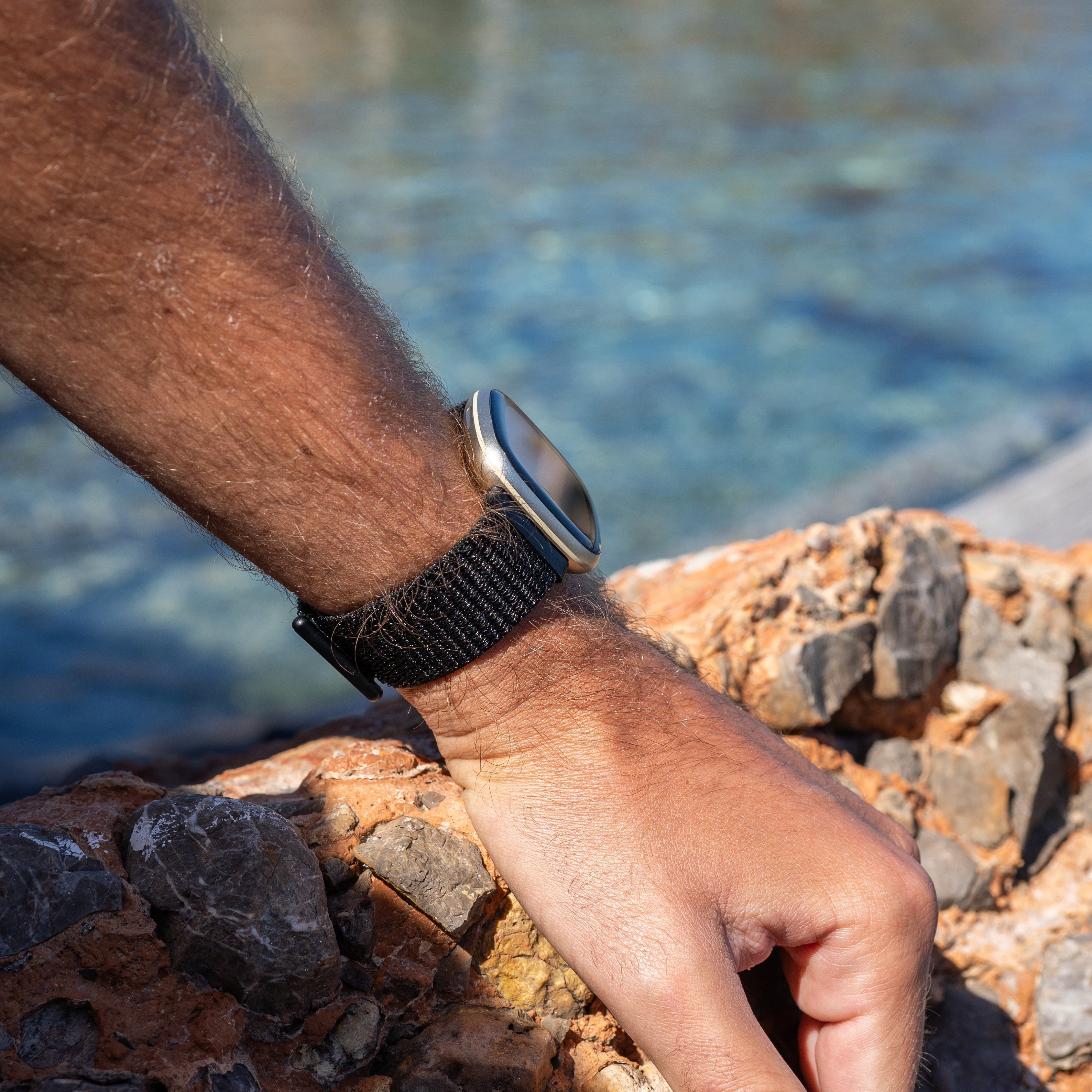 Fekete nejlon szíj Fitbit Versa 3 okosóra szíjhoz