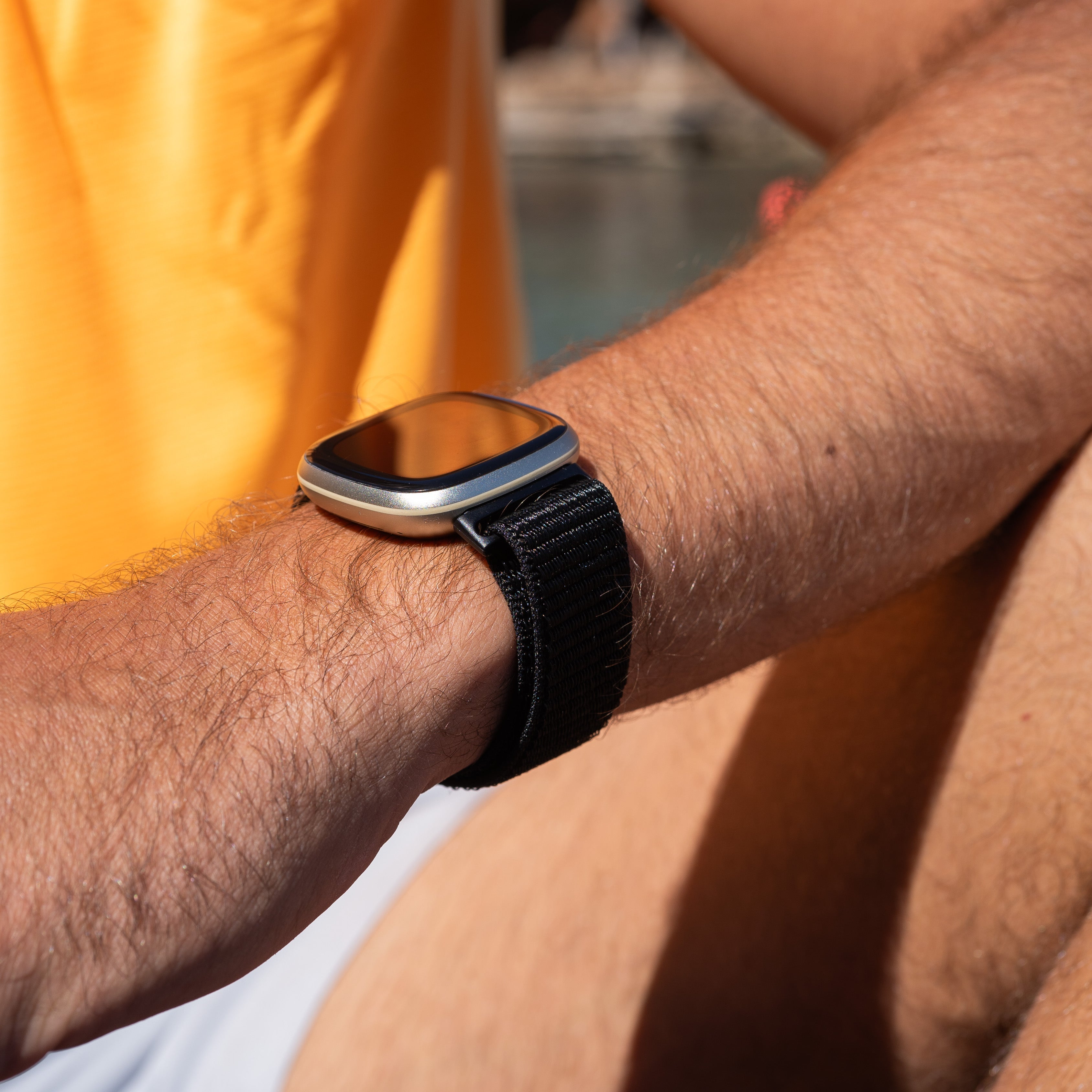 Fekete nejlon szíj Fitbit Versa 3 okosóra szíjhoz
