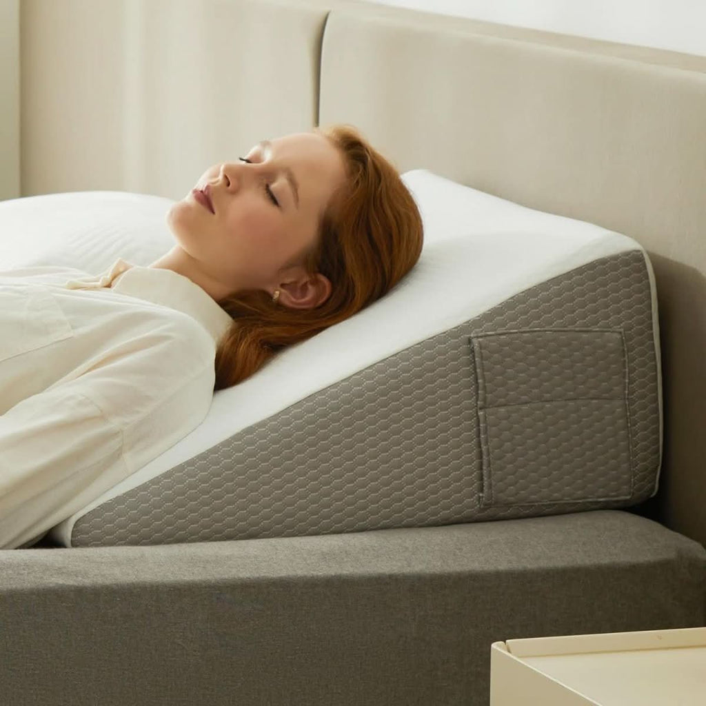 Deluxe memóriahabos ékpárna reflux enyhítésére és ergonómikus alátámasztásra alváshoz