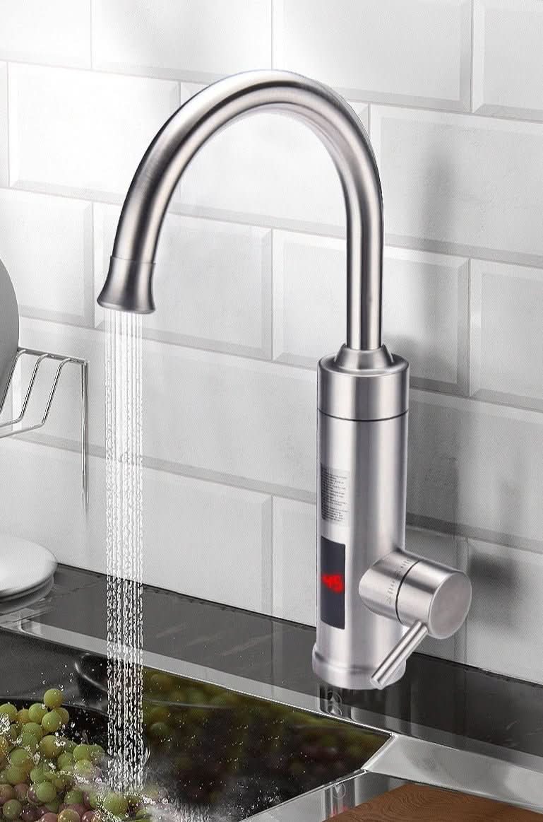 AquaPulse elektromos konyhai csap azonnali forró és hideg vízzel
