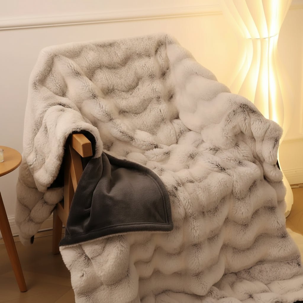 CozyNest kétoldalas műnyúl gyapjú takaró a kényelmes otthonért