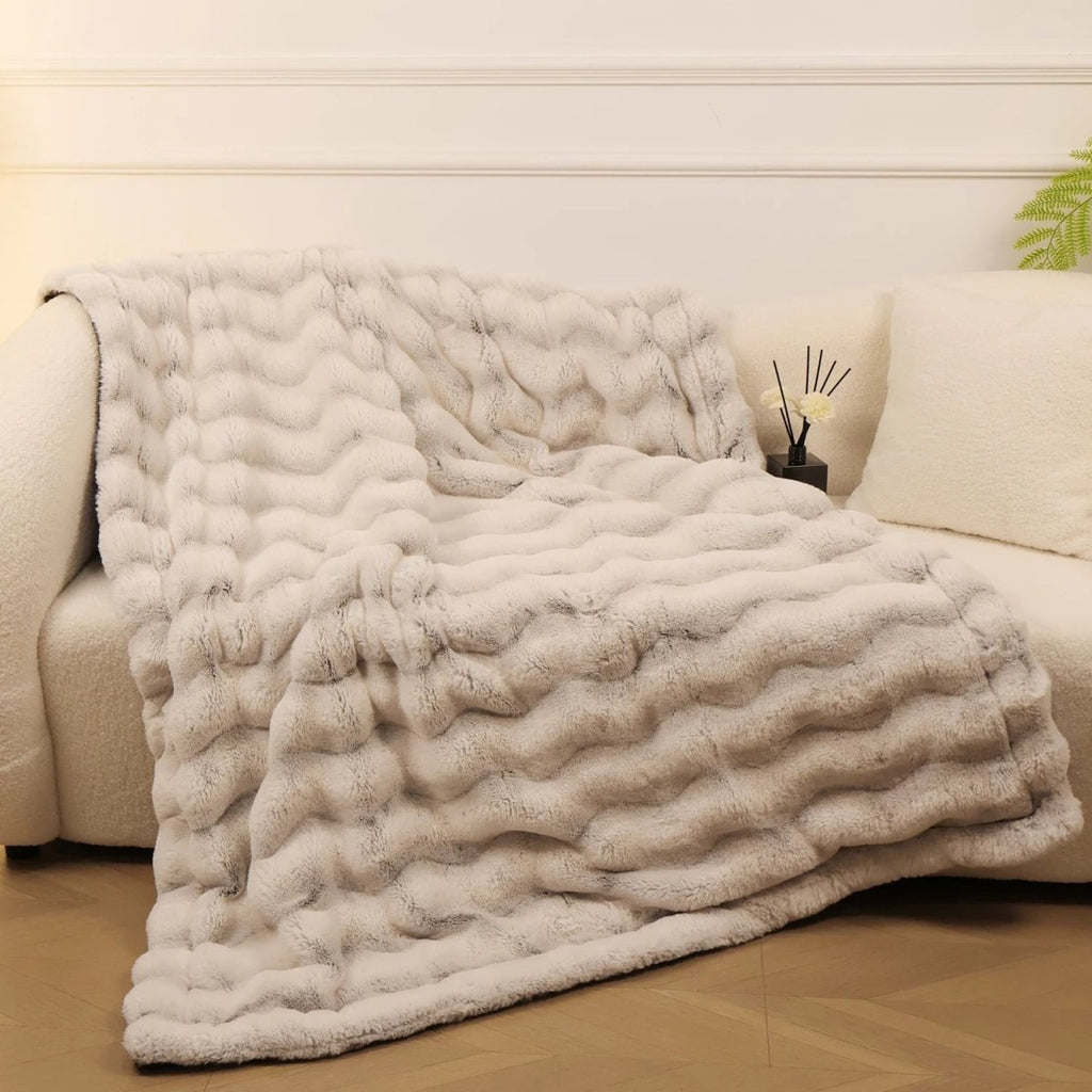 CozyNest kétoldalas műnyúl gyapjú takaró a kényelmes otthonért