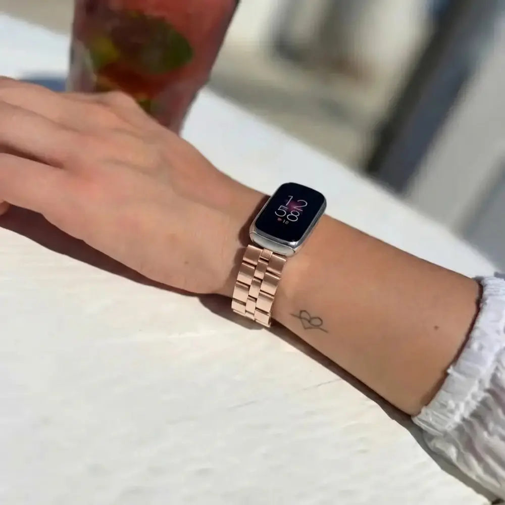 Fitbit Luxe rozsdamentes acél szíj pezsgőszínű kiadás