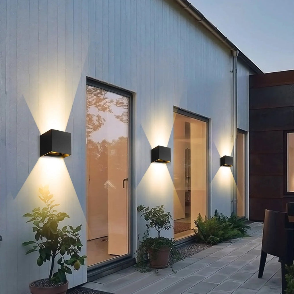 リビングルームとオフィス用の温かみのあるミニマルアクセント付きNovaLux LEDウォールライト