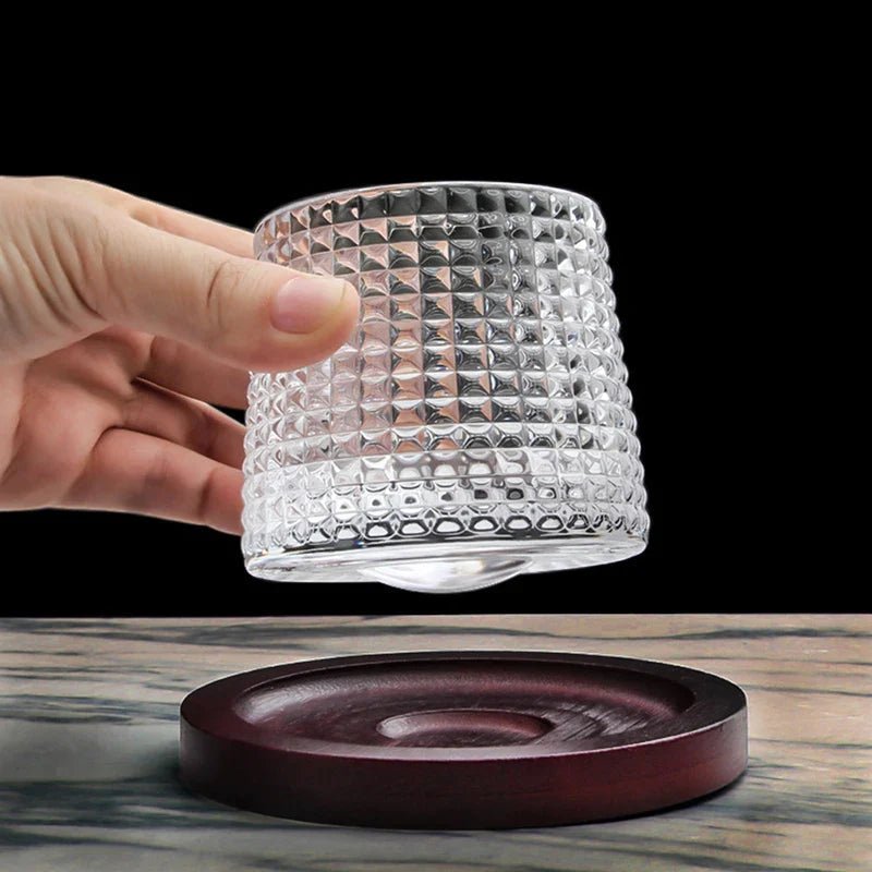 AeroSpin forgó whiskey poharak ínyenceknek az aromák és az oxigénellátás fokozására