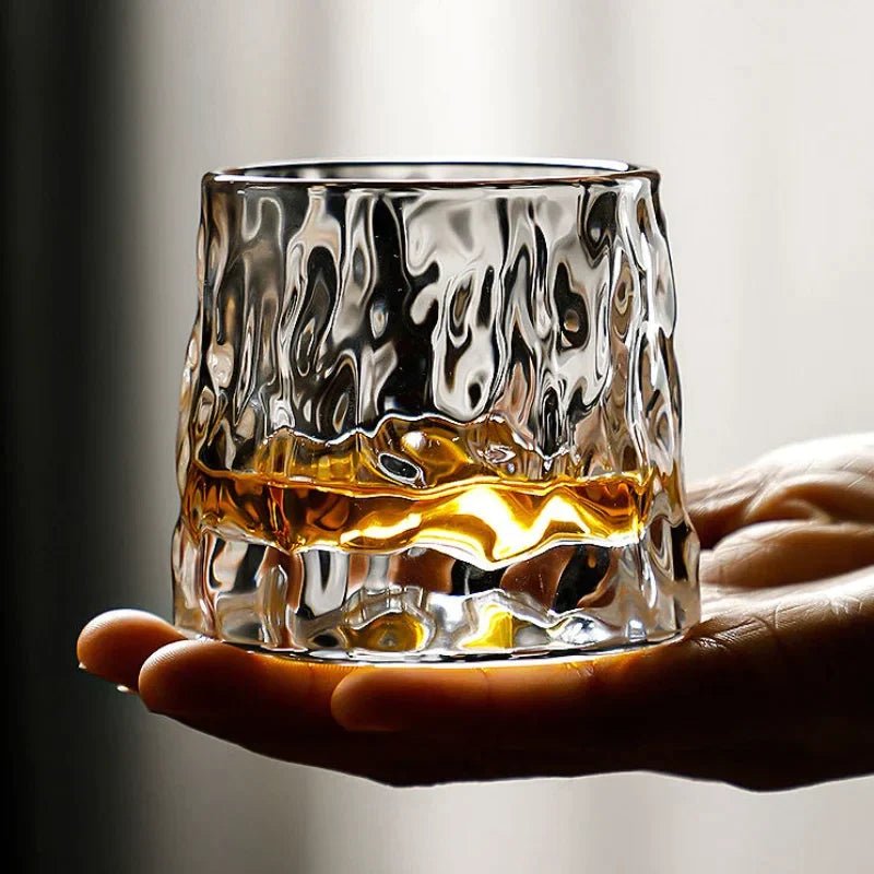 AeroSpin forgó whiskey poharak ínyenceknek az aromák és az oxigénellátás fokozására