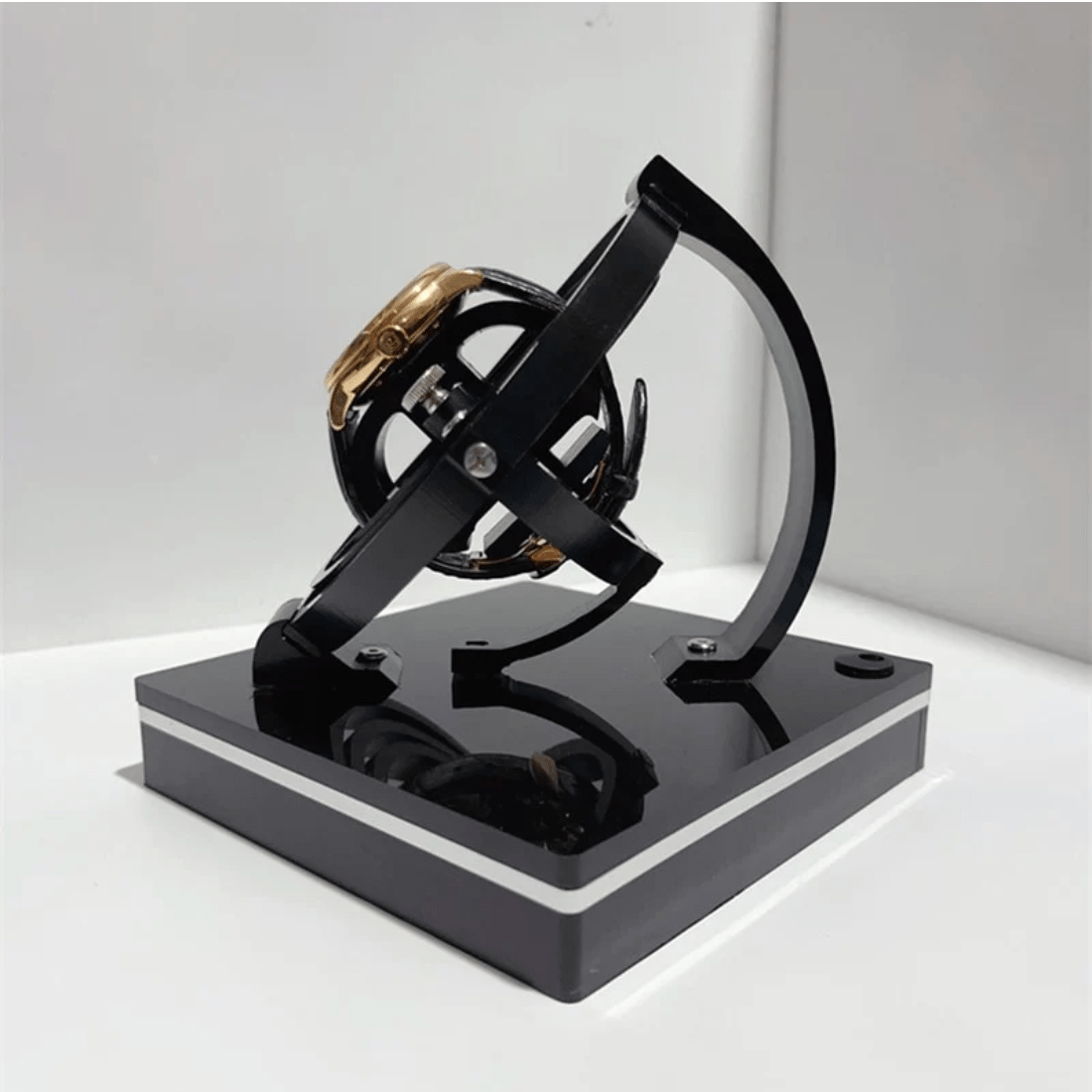 AeroLock Automatic Watch Winder With Sleek Design For Luxury Timepieces