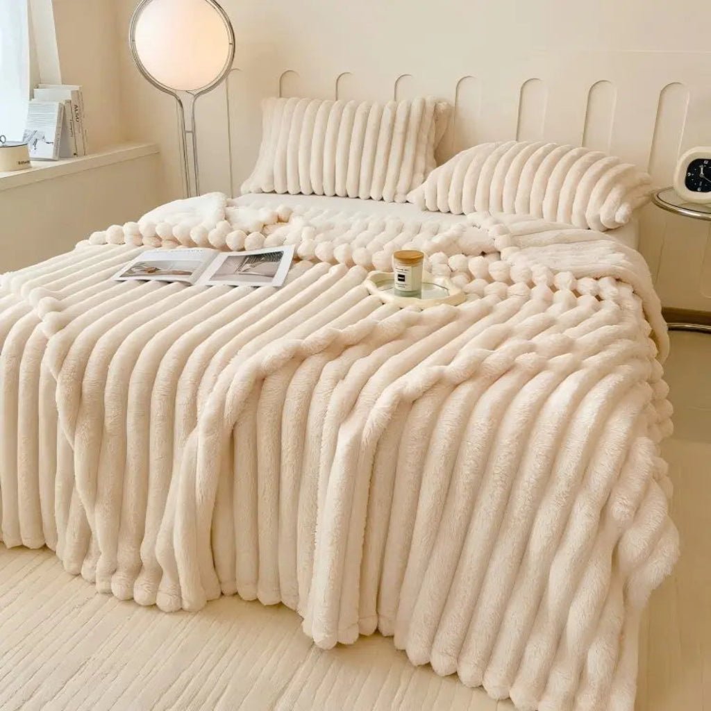 CozyNest szintetikus nyúlszőr ölelkező takaró kanapéra és ágyra, puha melegség