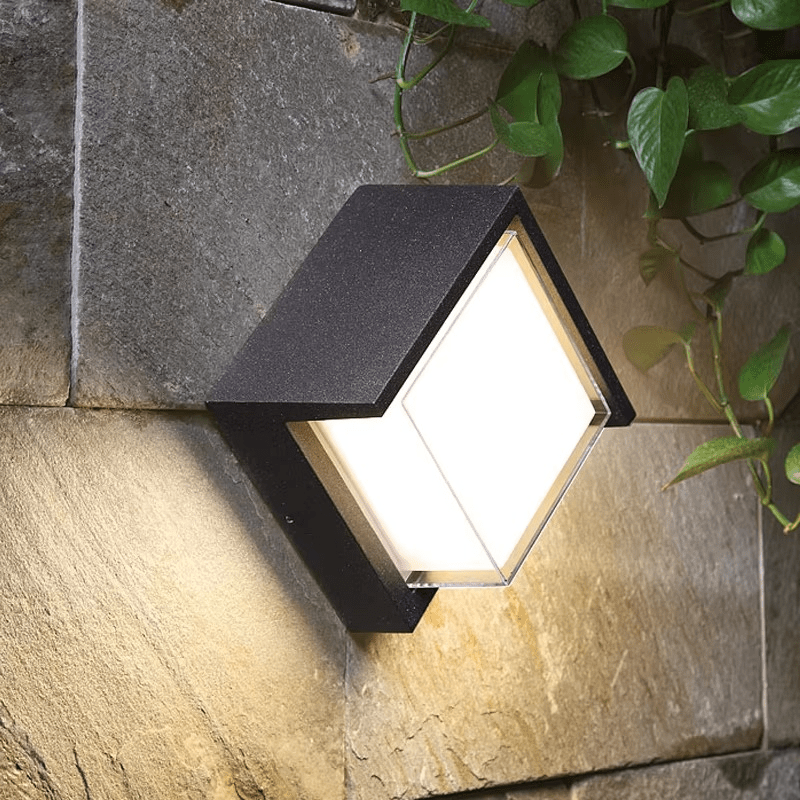 安全な出入口のための耐久性のあるモダンデザインの屋外用LED壁掛けライト