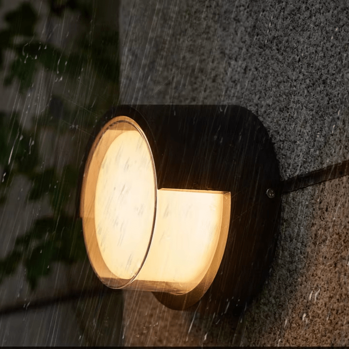 安全な出入口のための耐久性のあるモダンデザインの屋外用LED壁掛けライト