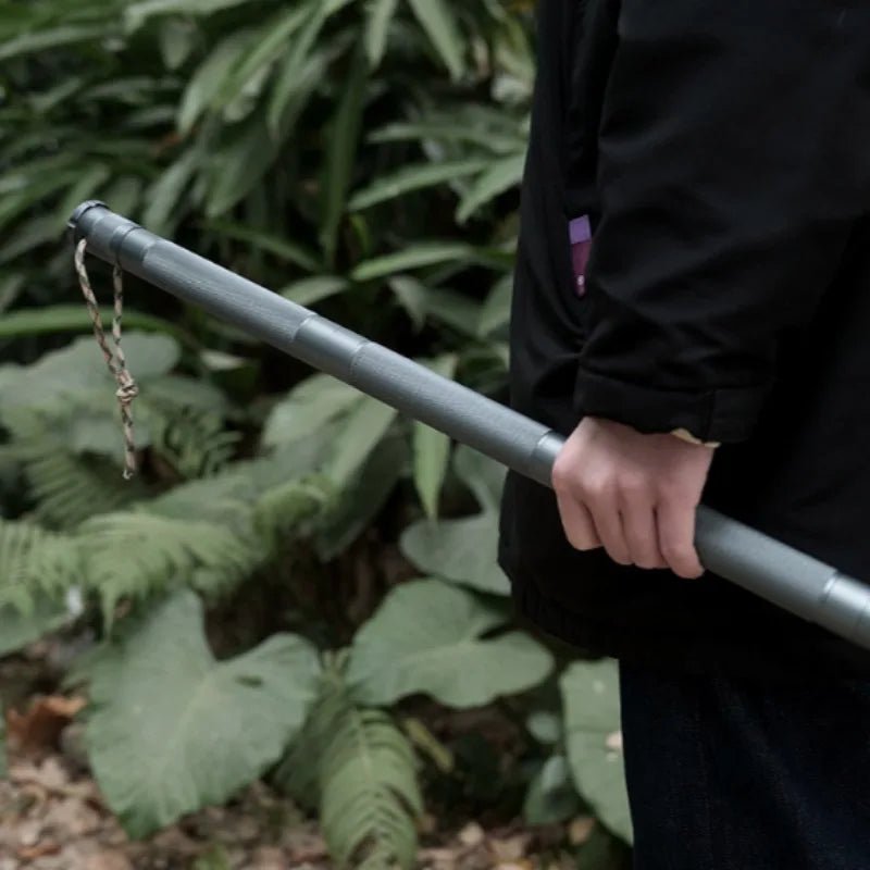 TrailFlex ステンレススチール キャンプ用ウォーキングスティック 頑丈で人間工学に基づいたグリップ ハイカー向け