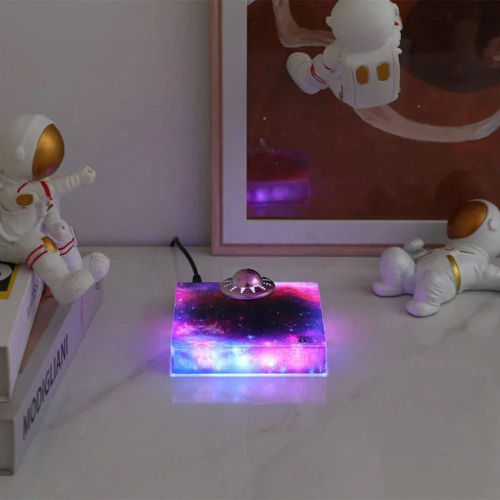 ネビュラグロウ 磁気式LEDナイトランプ 浮遊する宇宙船 子供用