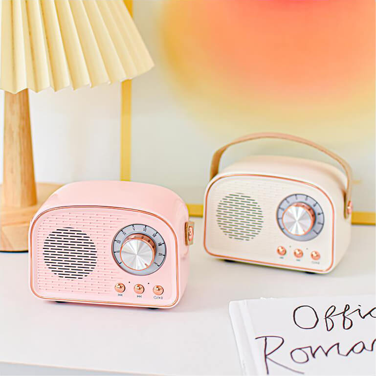 Retro Bluetooth Speaker With Vintage Radio Style And Handle