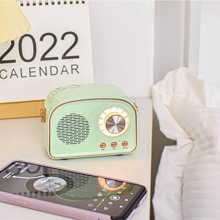 Retro Bluetooth Speaker With Vintage Radio Style And Handle
