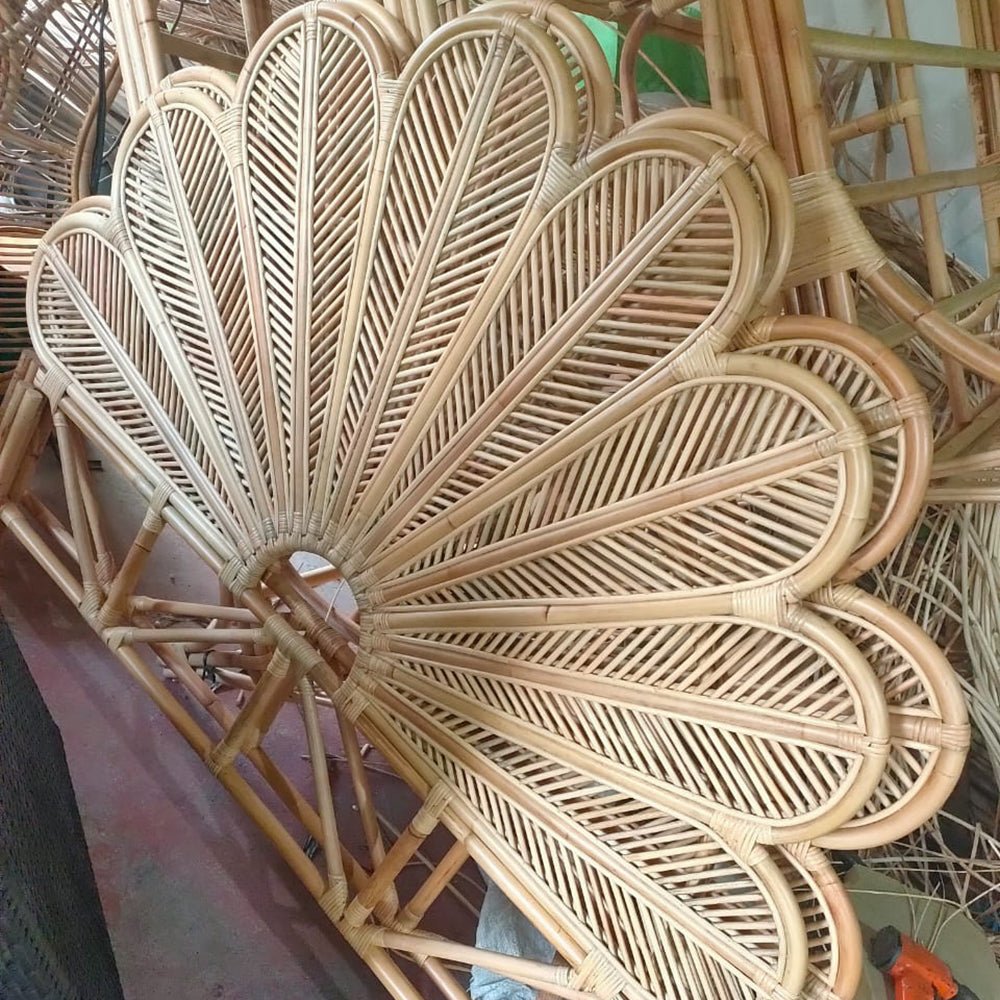 メドウウィック 手作りの花柄ウィッカーヘッドボード ボヘミアン風ベッドルーム用