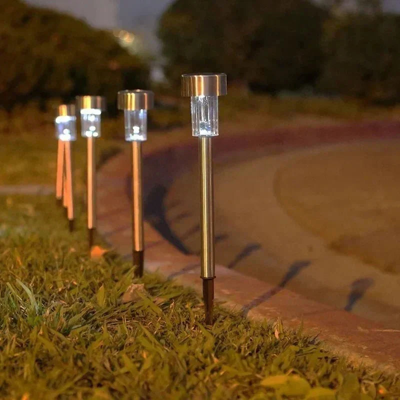 Energiatakarékos napelemes kerti LED lámpa automata érzékelővel és időjárásálló kivitelben