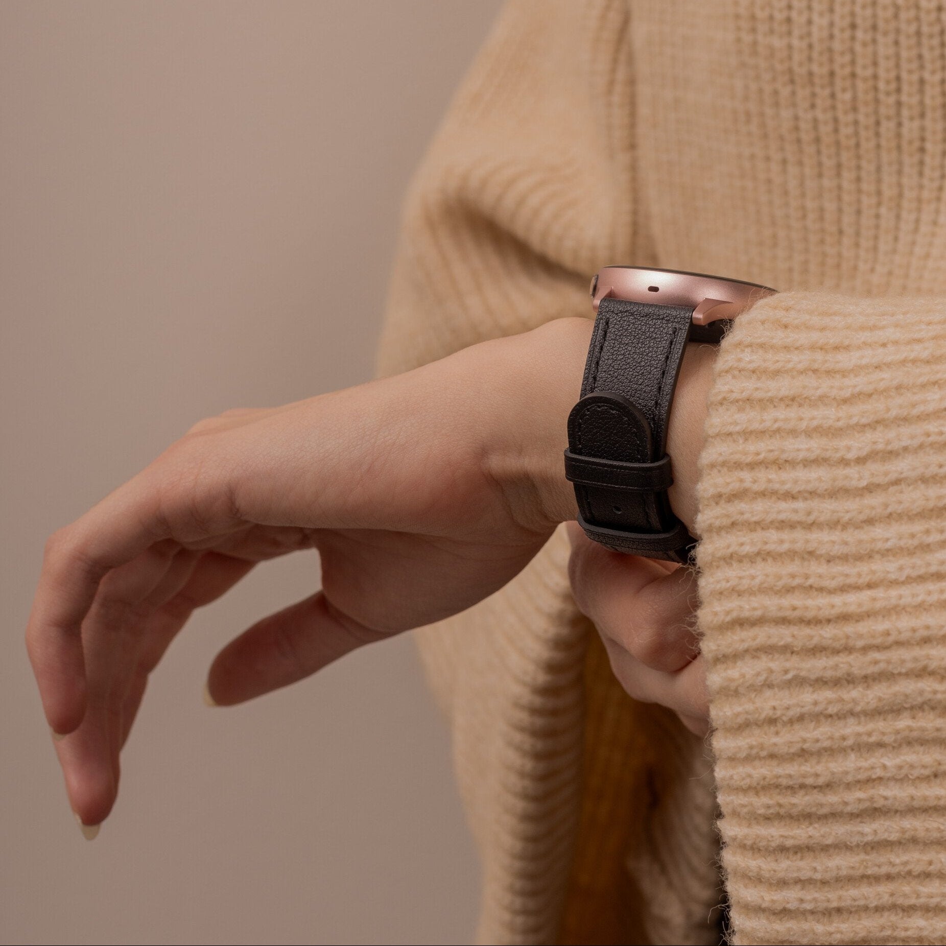 Fekete modern bőrszíj Samsung Galaxy Watch 3 45 mm-hez