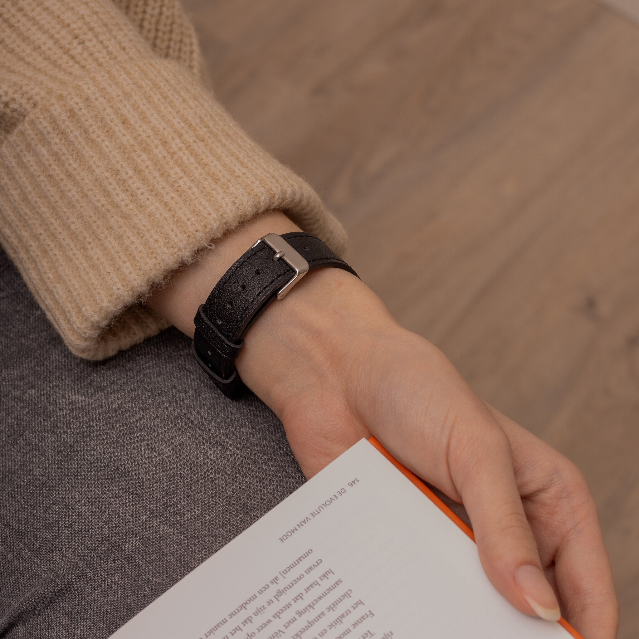 Fekete modern bőrszíj Samsung Galaxy Watch 3 45 mm-hez