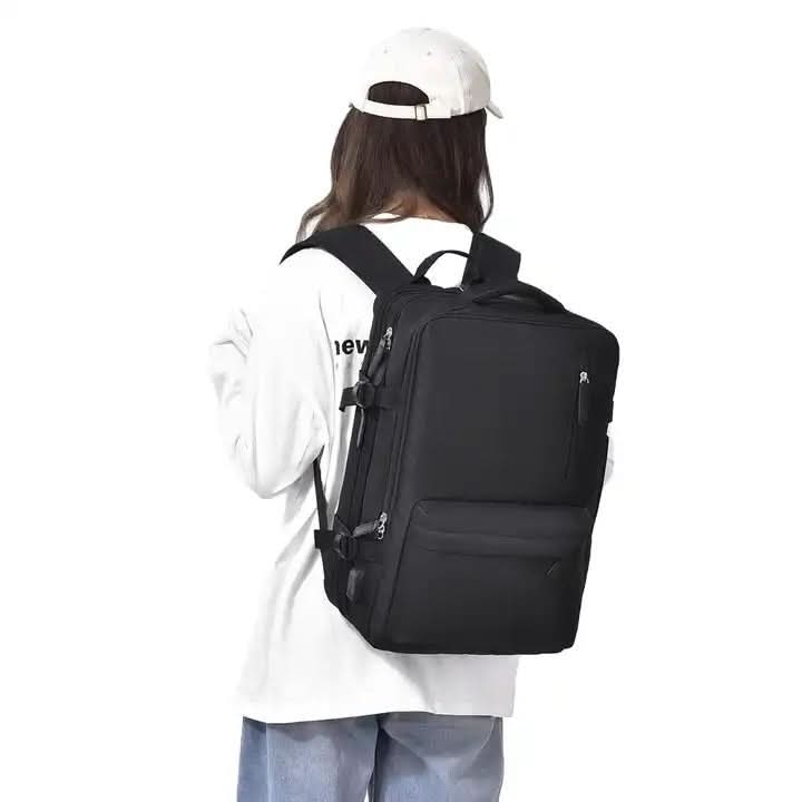 サミットガード トレックプロ 頑丈で軽量なアドベンチャーバックパック 安全収納付き
