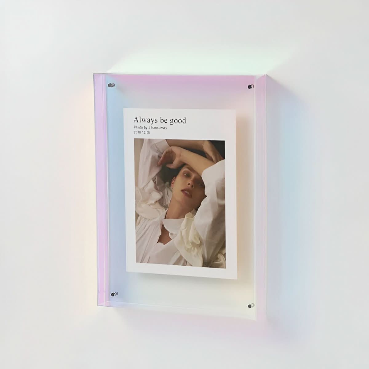 LumaFrame Átlátszó Akril Képkeret Letisztult Modern Otthoni Dekorációhoz