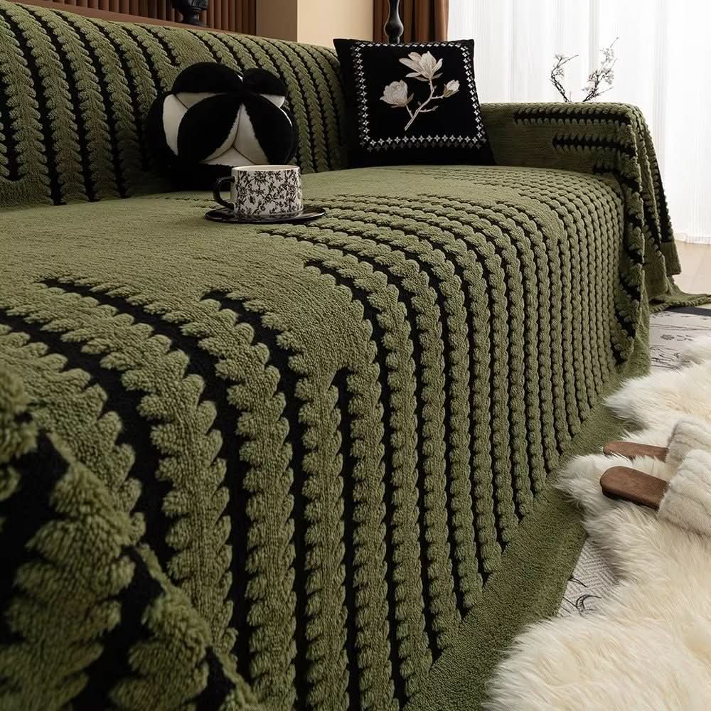 CozyNest plüss kanapéhuzat csúszásgátló hátoldallal állatbarátoknak