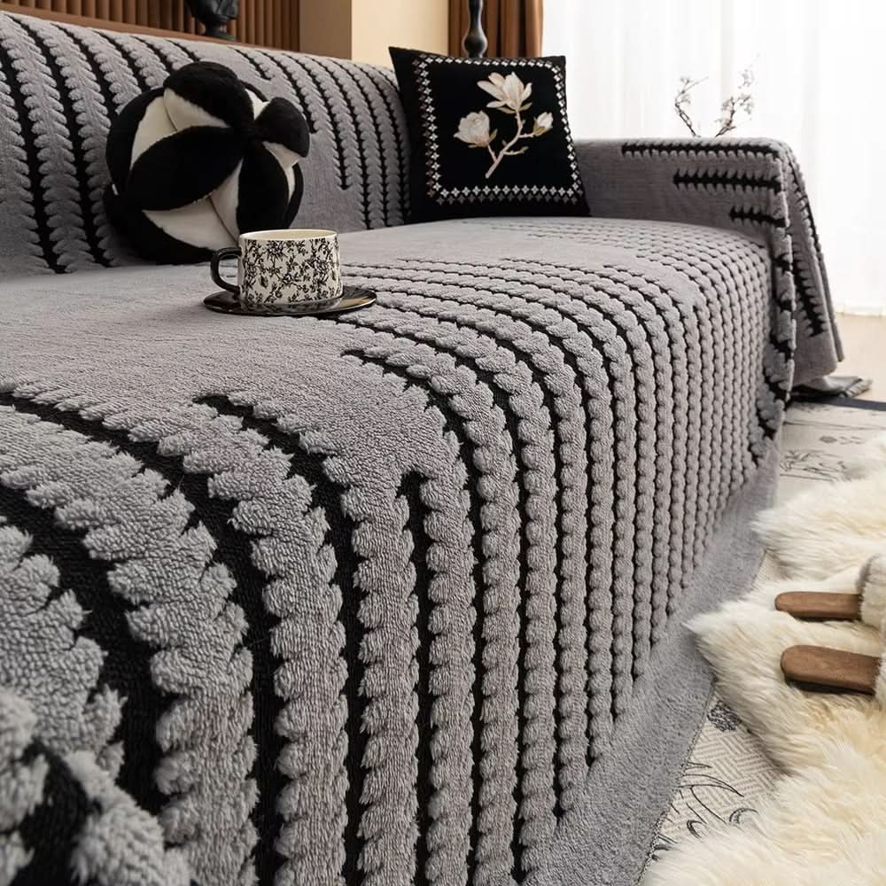 CozyNest plüss kanapéhuzat csúszásgátló hátoldallal állatbarátoknak