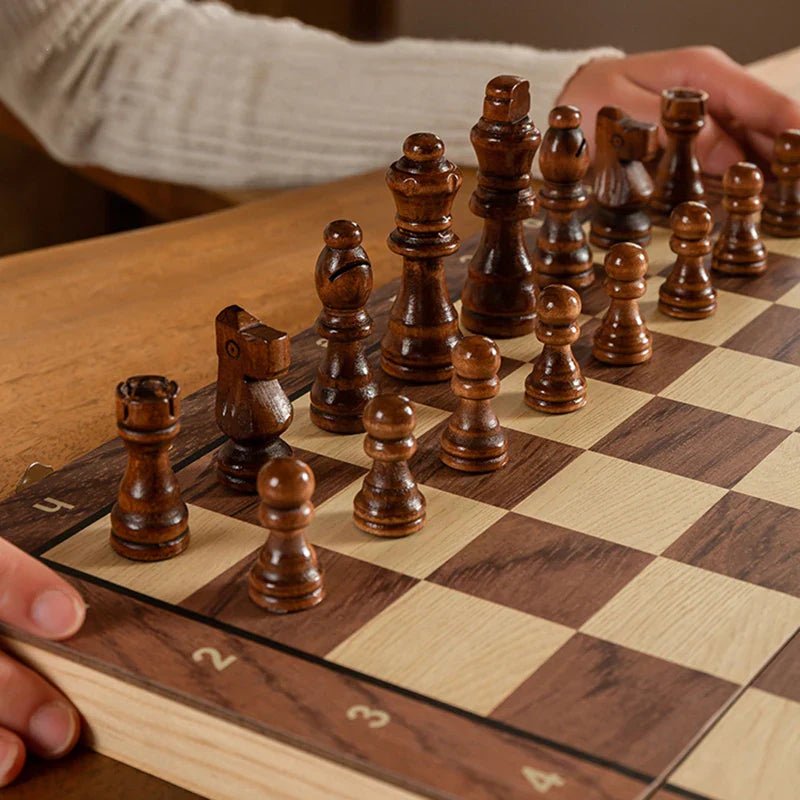 VoyageChess コンパクト マグネット式 木製チェスボード 携帯に便利で楽しい