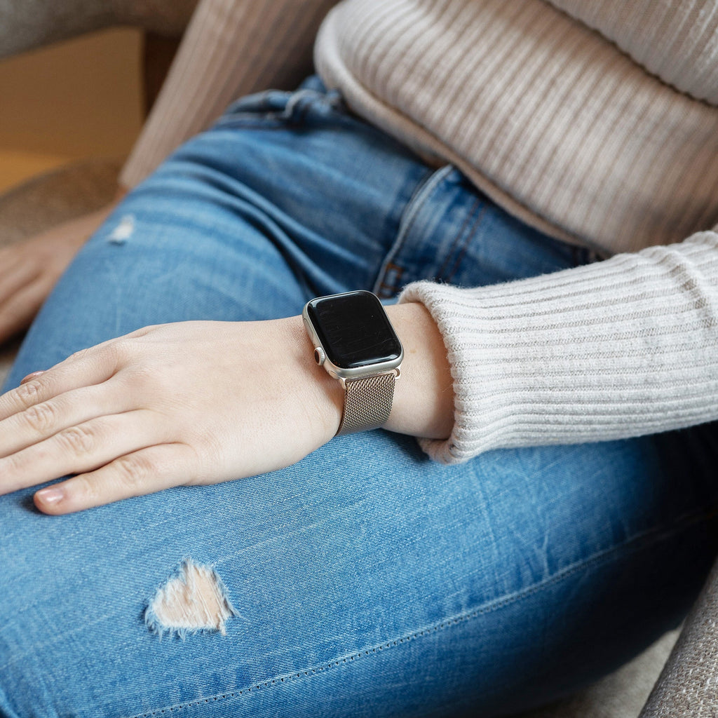 Apple Watch milánói szíj pezsgőszínű kivitelben