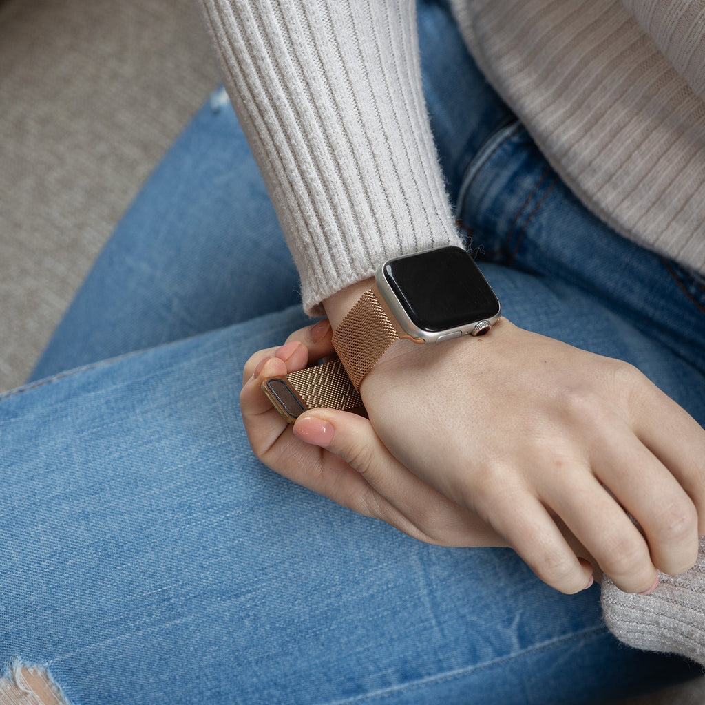 Klasszikus Apple Watch milánói szíj rózsaarany kivitelben