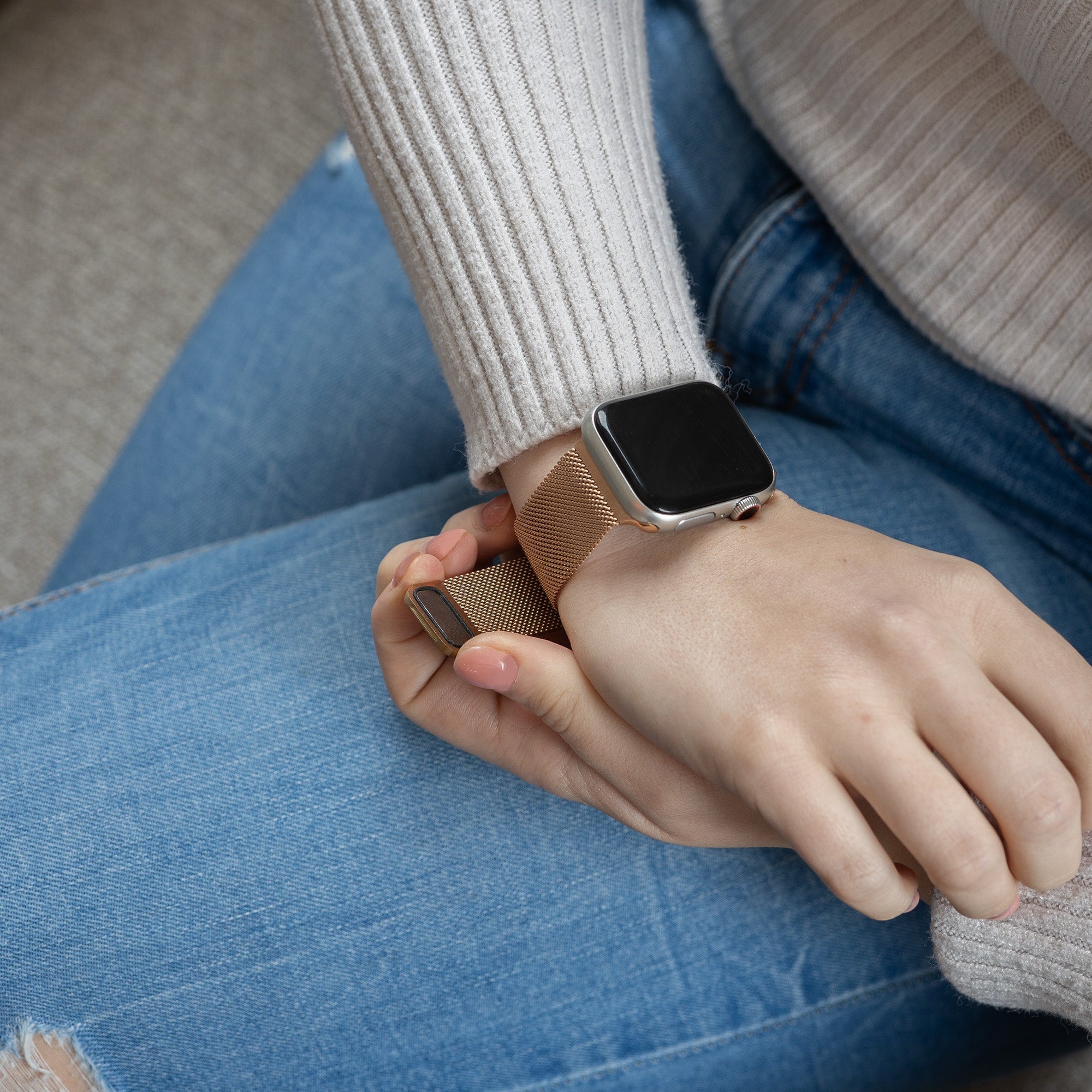 Klasszikus Apple Watch milánói szíj rózsaarany kivitelben