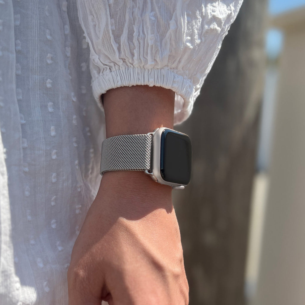 Apple Watch milánói szíj ezüst színben Apple Watch kiegészítőhöz