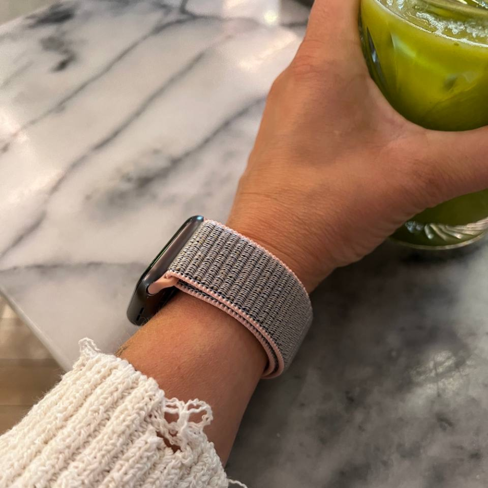 Apple Watch rózsaszín nejlon szíj mindennapi használatra