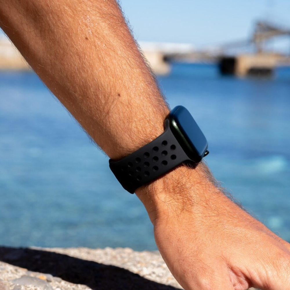 Apple Watch sport szíj sötétszürke és fekete aktív életmódhoz