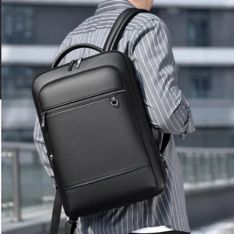 Elegáns bőr hátizsák USB-porttal 15,6 hüvelykes laptophoz, uniszex