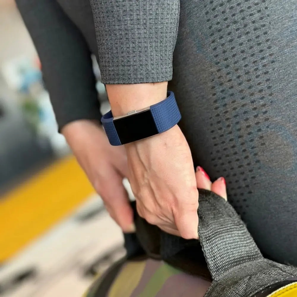 Sötétkék szilikon szíj Fitbit Charge 2 karpánthoz